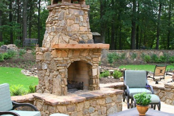 stone-pillar-fireplace