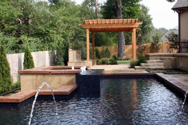 fountain-backyard-pool-design