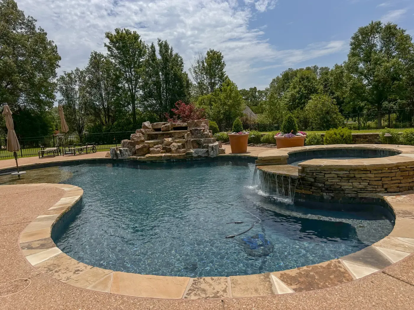 Custom gunite pool in Tennessee.