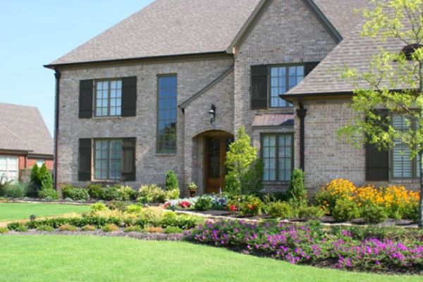 front-yard-beautiful-landscape